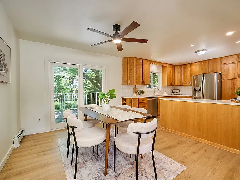 565 Transit Ave — Photo 17