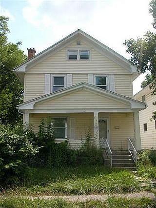 1st image of 132 N Marion St