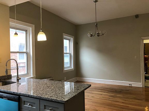4th image of 511 S 42nd St APT 2R