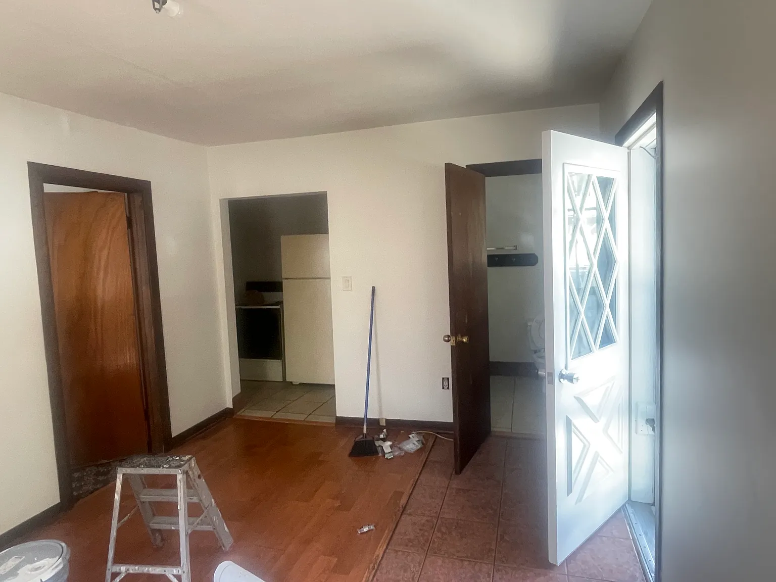 1 bed, 400 sqft, $700 — Photo 2