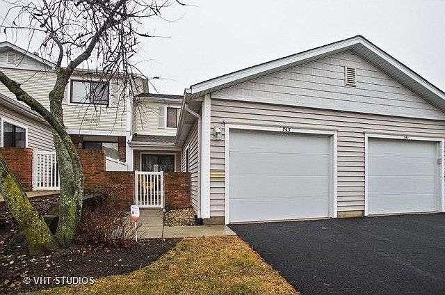 743 Lake view pt