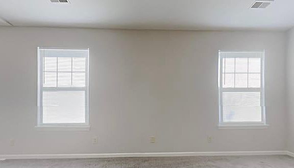 4th image of 1004 Redwood Dr