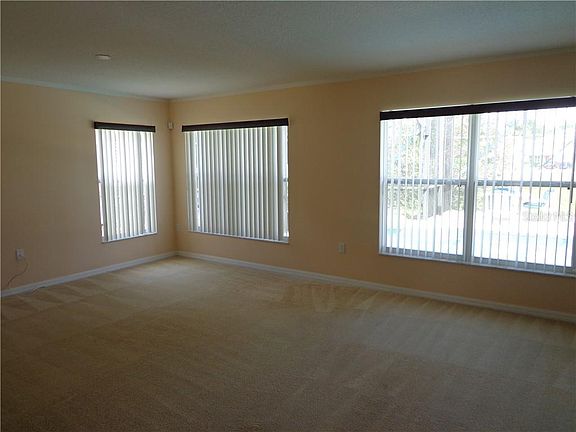 3rd image of 126 Forest View Ct