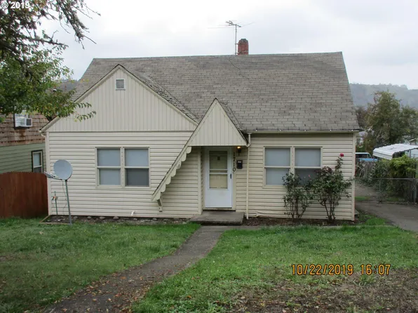 1710 SE Main St, Roseburg, OR 97470
