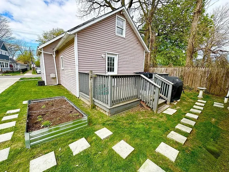 3525 Siam Ave — Photo 37