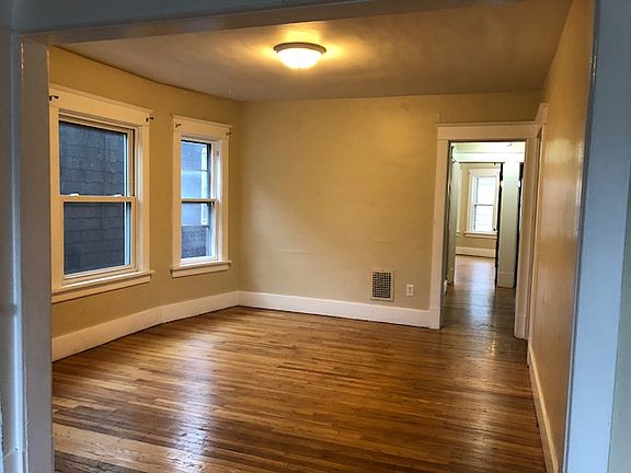 5th image of 102 Fairchild Pl #2