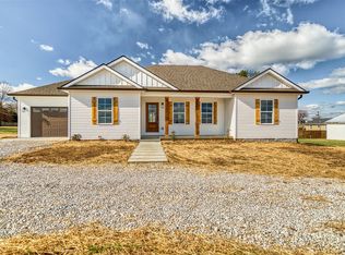 290 Old Russellville Loop, Adairville, KY 42202