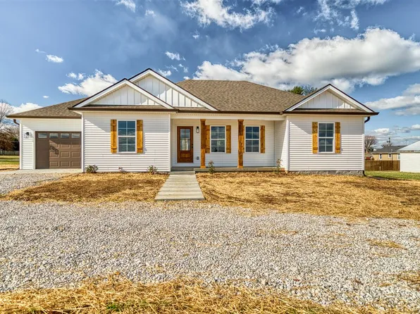 290 Old Russellville Loop, Adairville, KY 42202