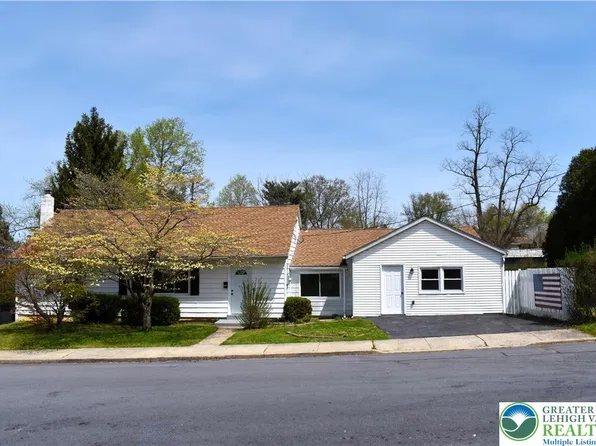 2465 S Alice St, Allentown, PA 18103