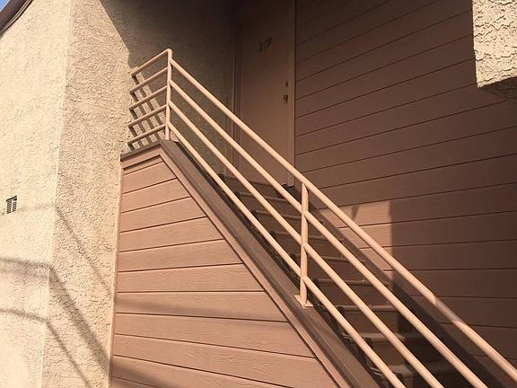 4th image of 1915 Vassar St APT 209
