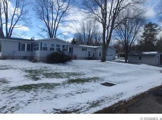 13936 Stevenson Dr, Wolcott, NY 13143