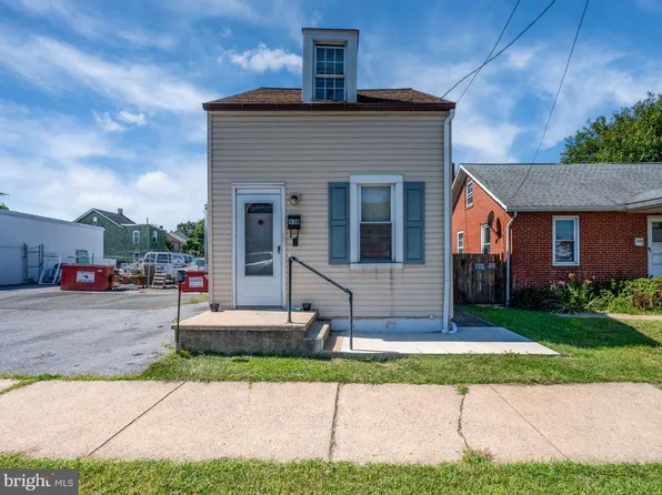 438 Morgantown Rd, Reading, PA 19611