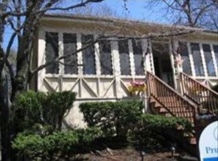 17 Farrington St, Franklin, MA 02038