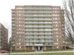 4740 Roanoke Pkwy APT 1102, Kansas City, MO 64112