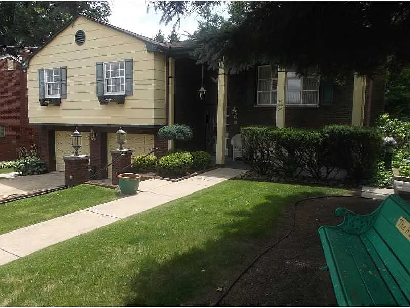 162 Orchard Dr photo 1