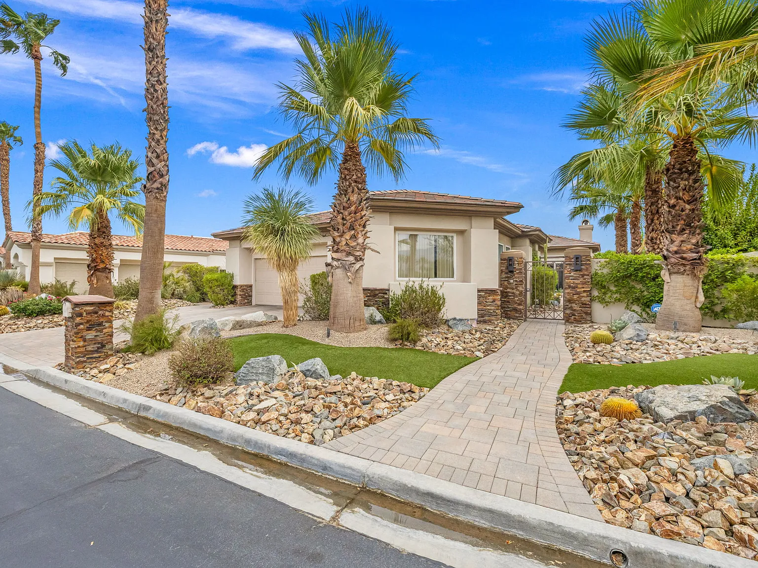 3 bed, 3.5 bath, 2742 sqft, $11,000 — Photo 4
