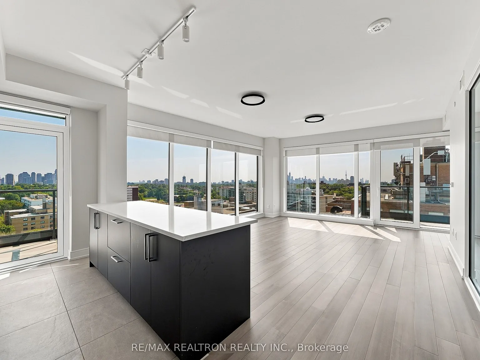 3 bed, $4,995 — Photo 3