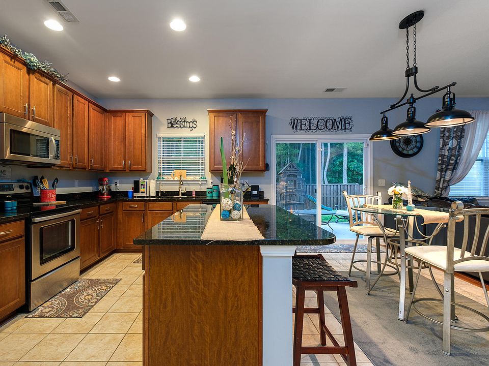 1st image of 228 Laurel Crest Way