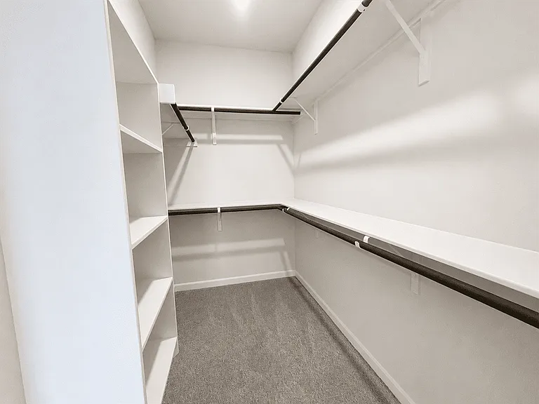 7161 Magnolia Vlg #201 — Photo 19
