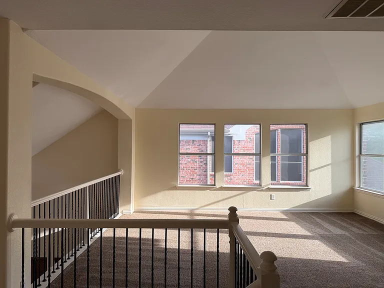 4320 Harpers Ferry Dr — Photo 9