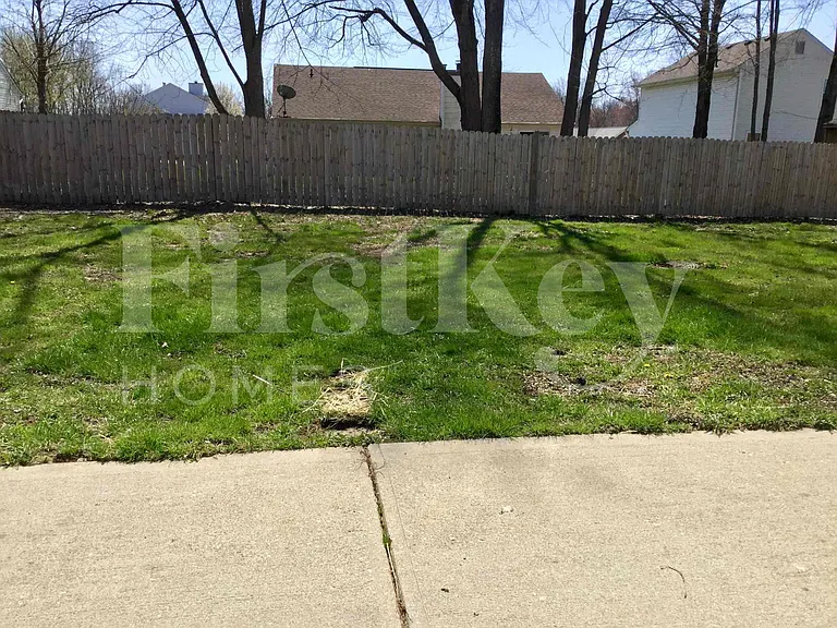 687 Bobolink Ct — Photo 25