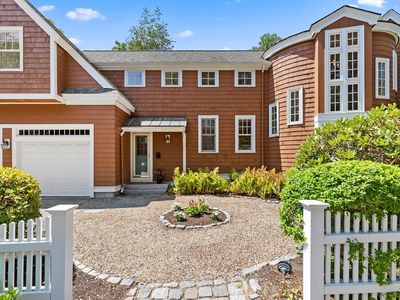 2380 Massachusetts Ave, Lexington, MA, 02421