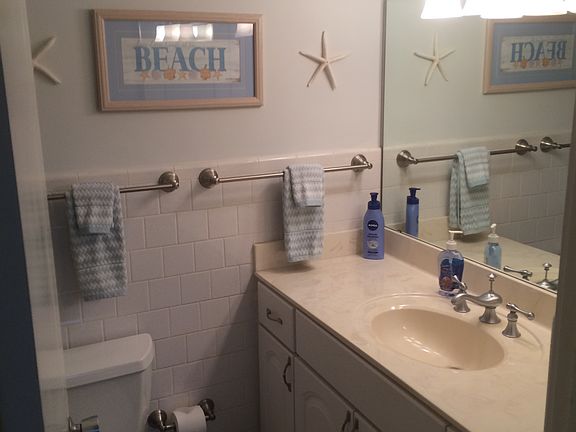 4th image of 500 S Washington Dr APT 8A