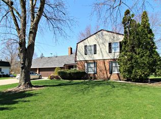 1119 Woodkrest Dr, Flint, MI 48532