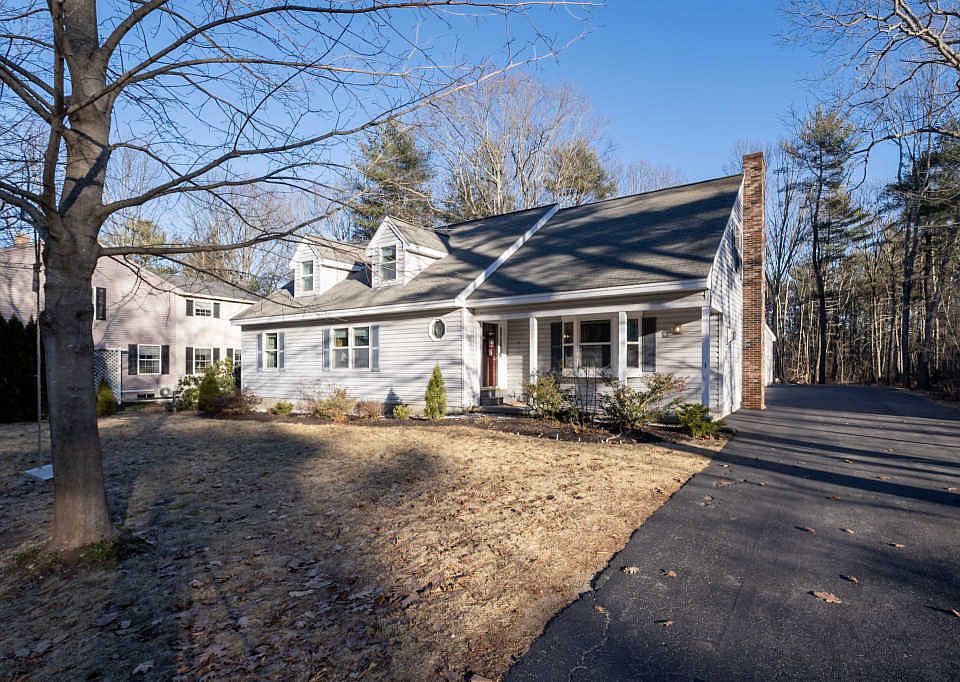 1st image of 5 Garrison Oaks Dr