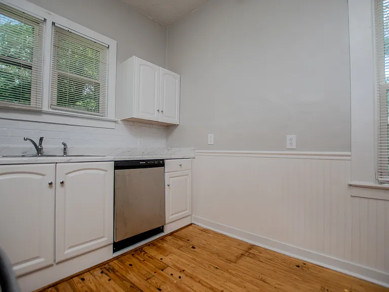1818 Taylor Ave — Photo 33