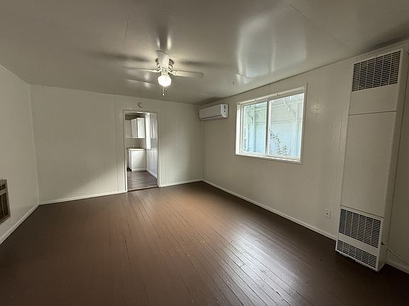 5th image of 328 SE Lane Ave