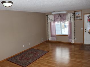 10950 Lexington Dr, Eden Prairie, MN 55344