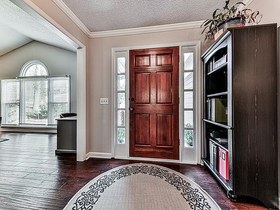 2nd image of 101 Caracas Dr