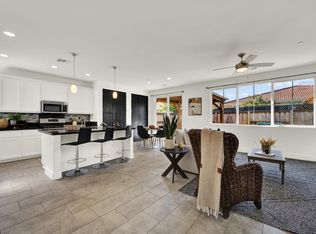 946 Ireland St, Winters, CA 95694