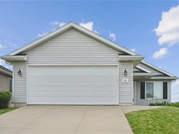 309 Moose Dr NW, Cedar Rapids, IA 52405