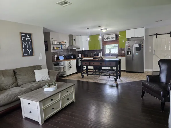 3263 Geneva St, Pt Charlotte, FL 33952