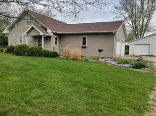 1201 Hietts Ln, Paris, IL 61944