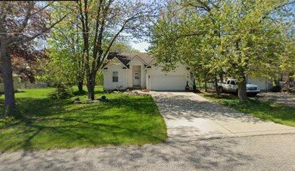 1st image of 333 Sherman Ct