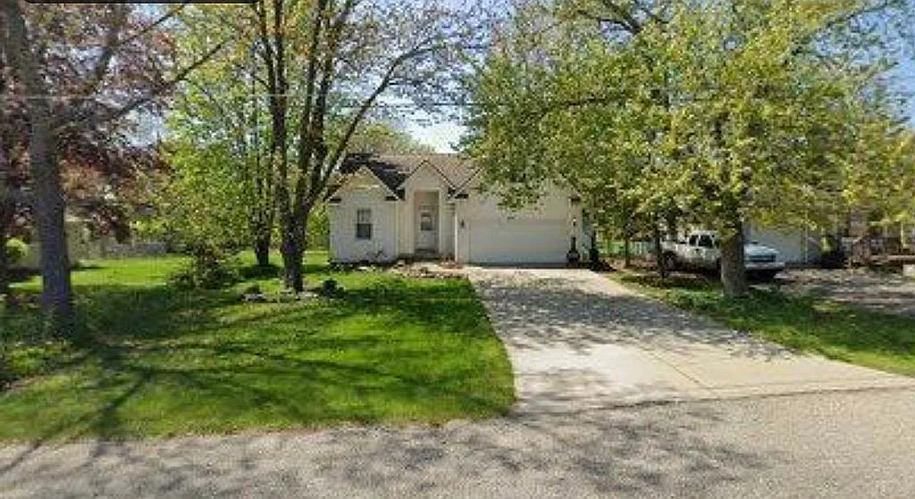 333 Sherman Ct photo 1