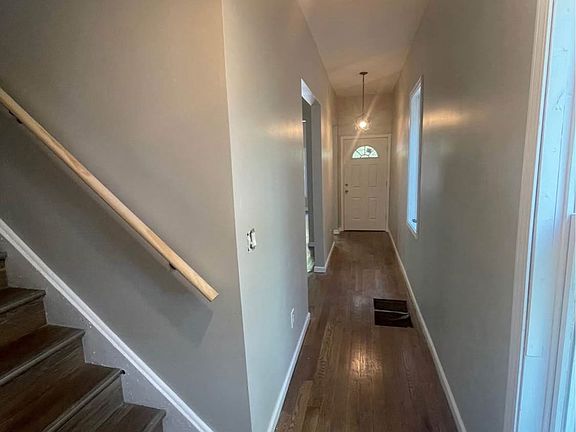 3rd image of 4429 Eastern Ave