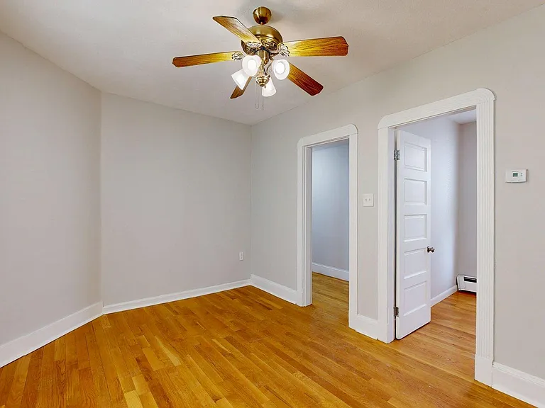 205 Chelsea St #3 — Photo 11