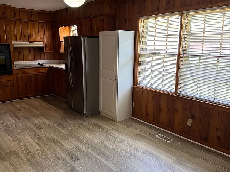 202 Pleasant Hill Dr — Photo 20