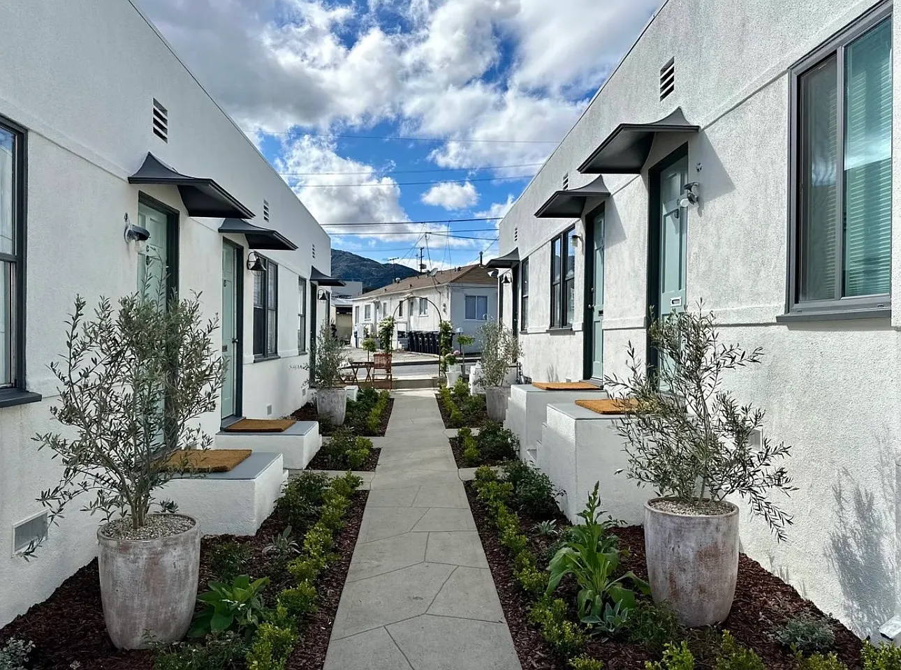 3516 Market St — Photo 3