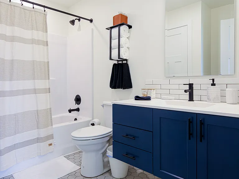 126 Brooklyn Cir — Photo 42