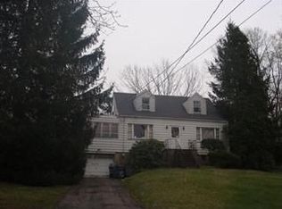 70 Suters Ln, Wayne, NJ 07470