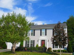 135 Weatherstone Ct, Akron, OH 44321