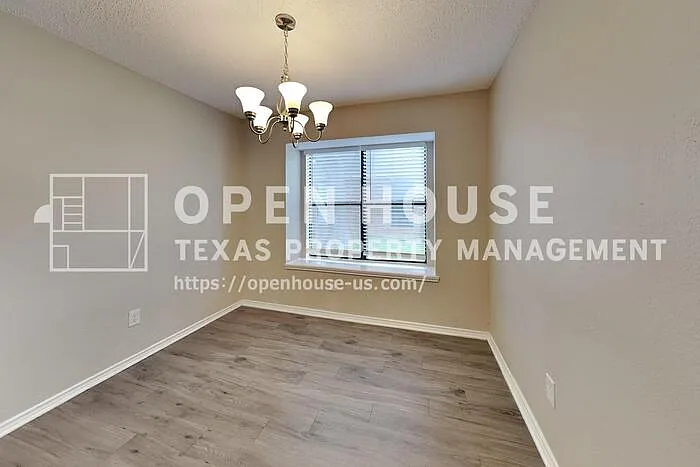 1025 Bass Dr — Photo 7
