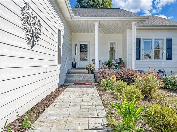2nd image of 1087 Joffrey Dr