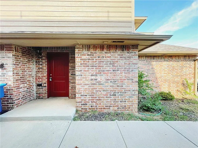 2127 Buena Vida Ln — Photo 3