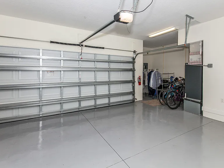 407 Nokomis Ave S #523 — Photo 42